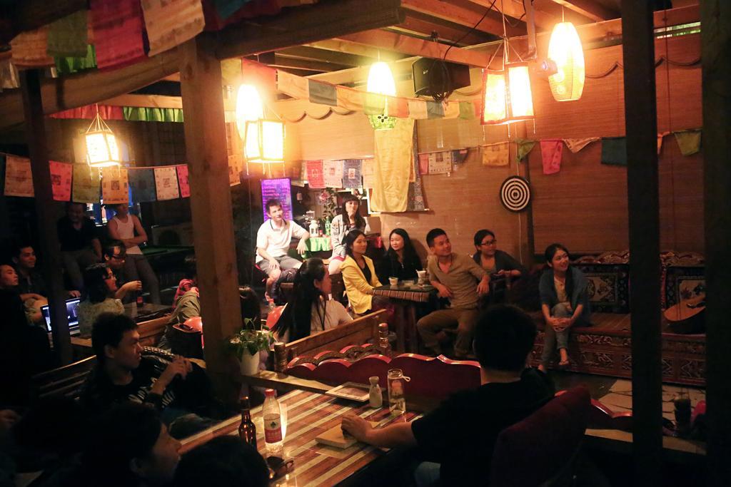 Dengba Hostel Chengdu Branch Экстерьер фото