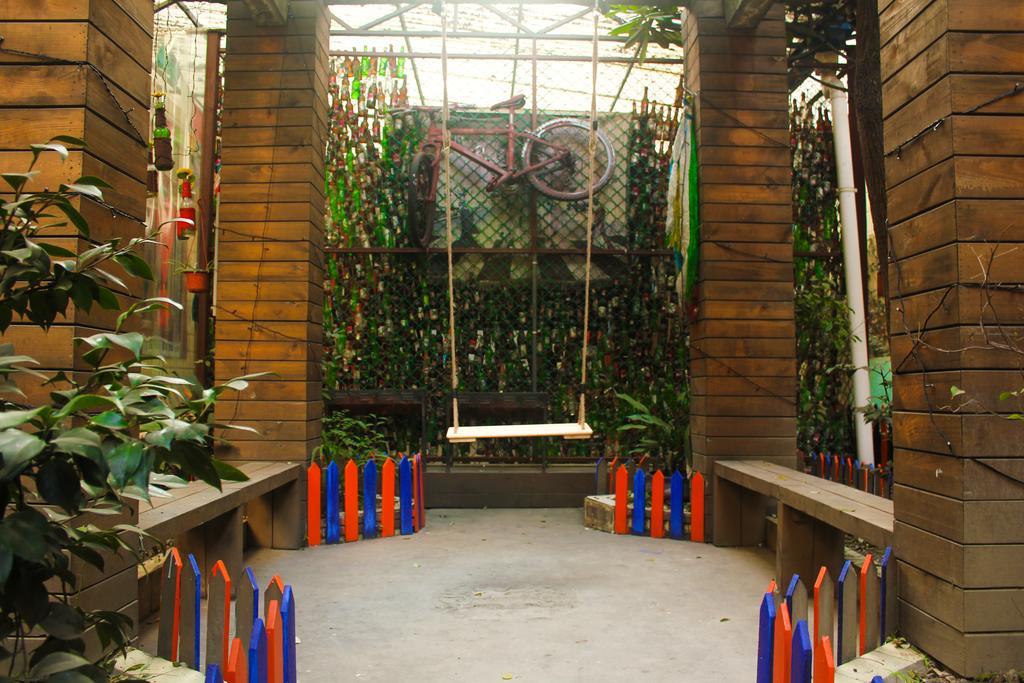 Dengba Hostel Chengdu Branch Экстерьер фото