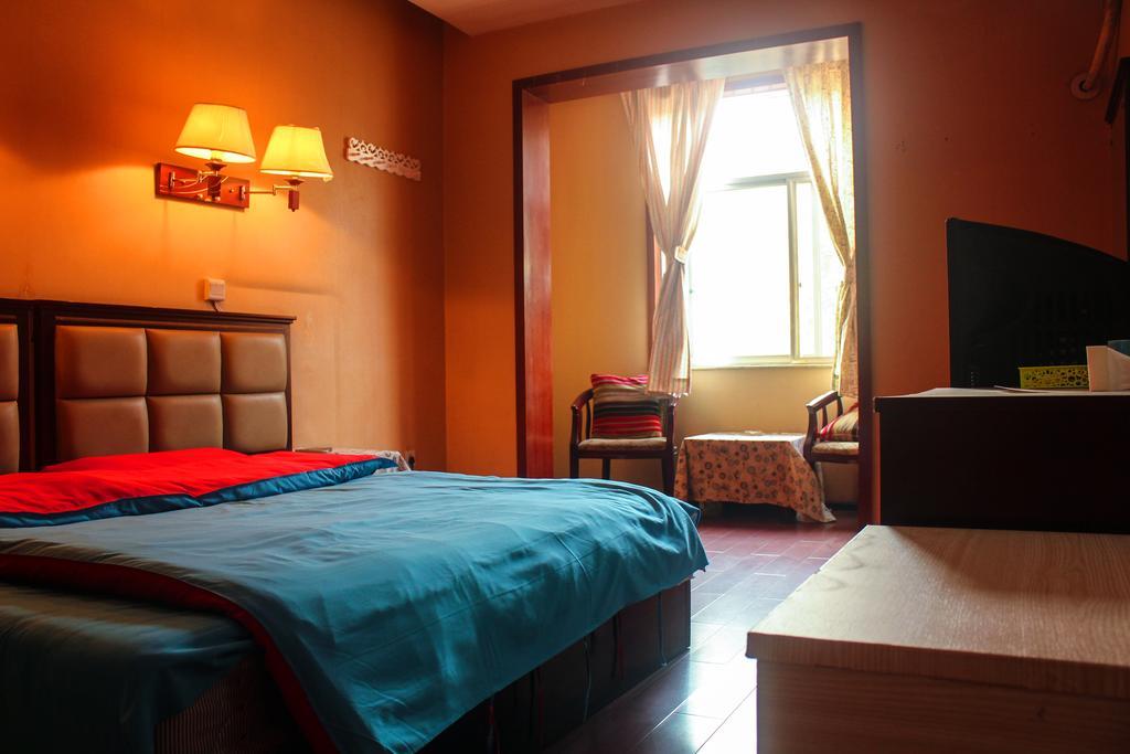 Dengba Hostel Chengdu Branch Экстерьер фото