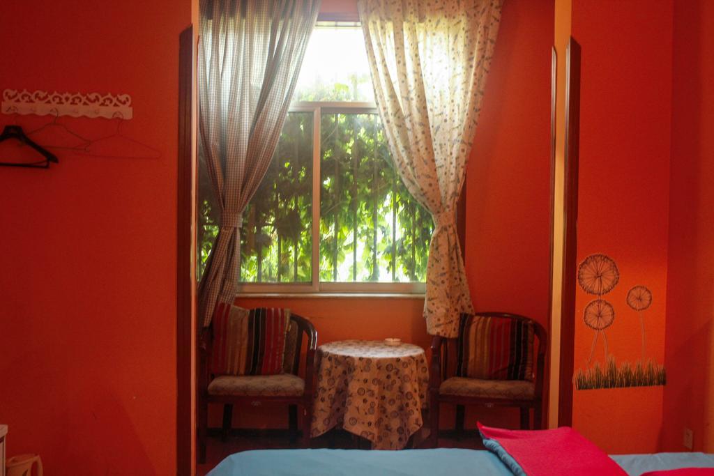 Dengba Hostel Chengdu Branch Экстерьер фото