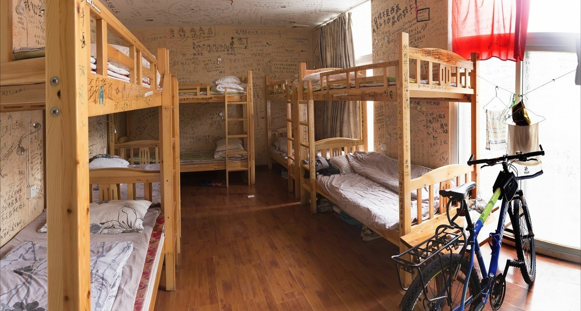 Dengba Hostel Chengdu Branch Экстерьер фото